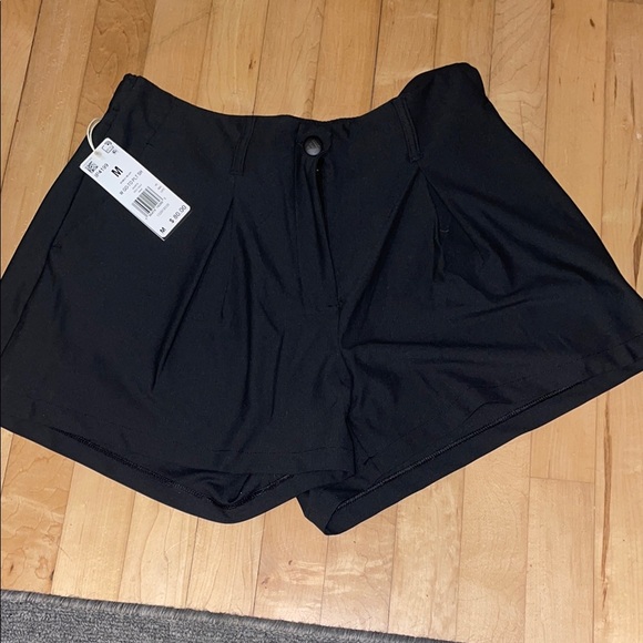 Adidas Black Women's Golf Shorts - Picture 1 of 4